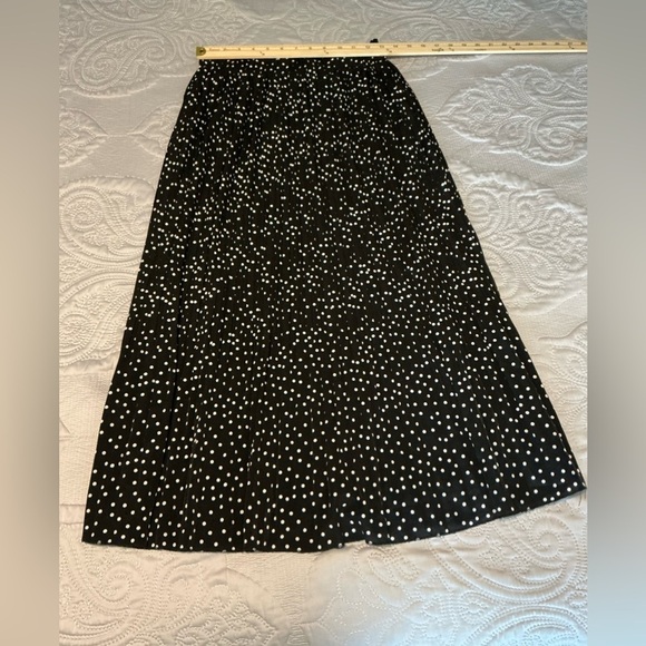 Vintage 90s, Y2K Elegant Black and White Midi A-Line Skirt for Night Out - Picture 10 of 10